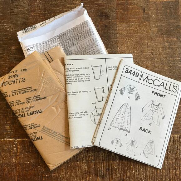 McCalls Sewing  Pattern 3449 Renaissance Bridal Gown Wedding Dress 6-8-10 UNCUT - Picture 3 of 3